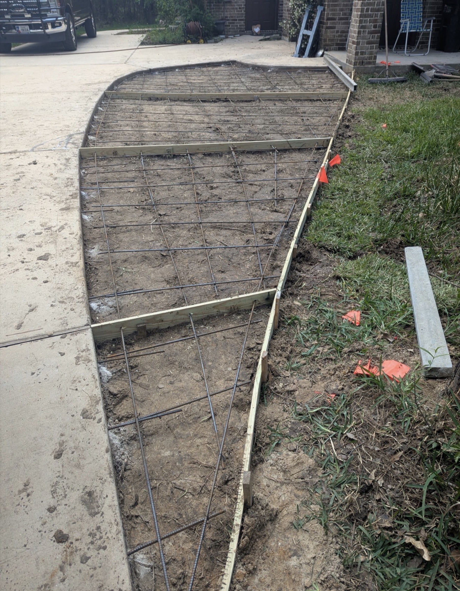 Driveway and walkway paving by Danny's Landscaping