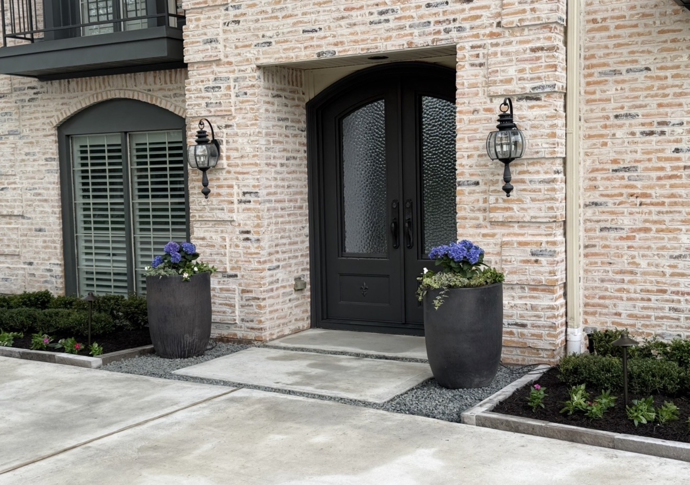 Garden decorations by Danny's Landscaping