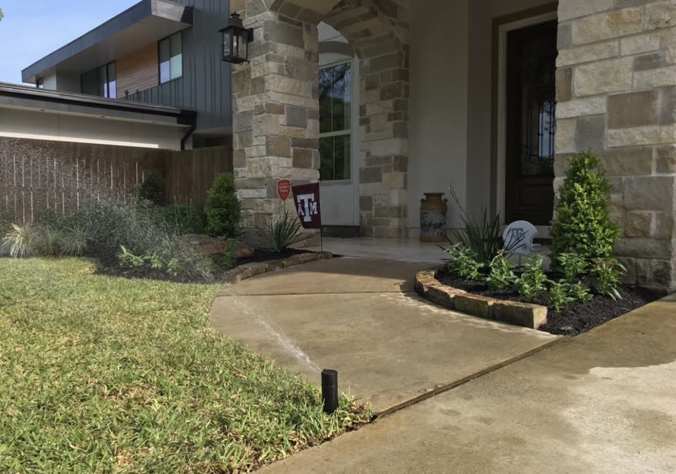 Landscaping in Houston by Danny's Landscaping